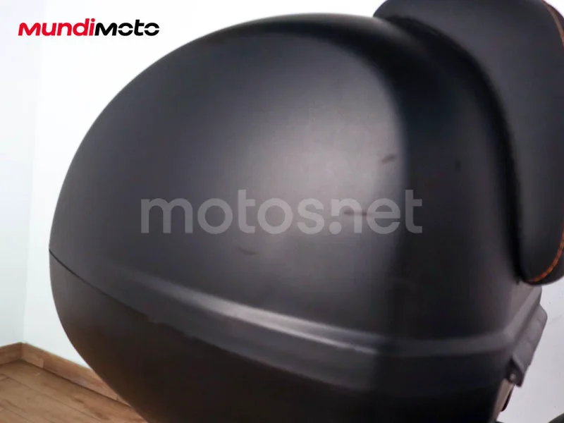 Vespa GTS 300 - Vista 17