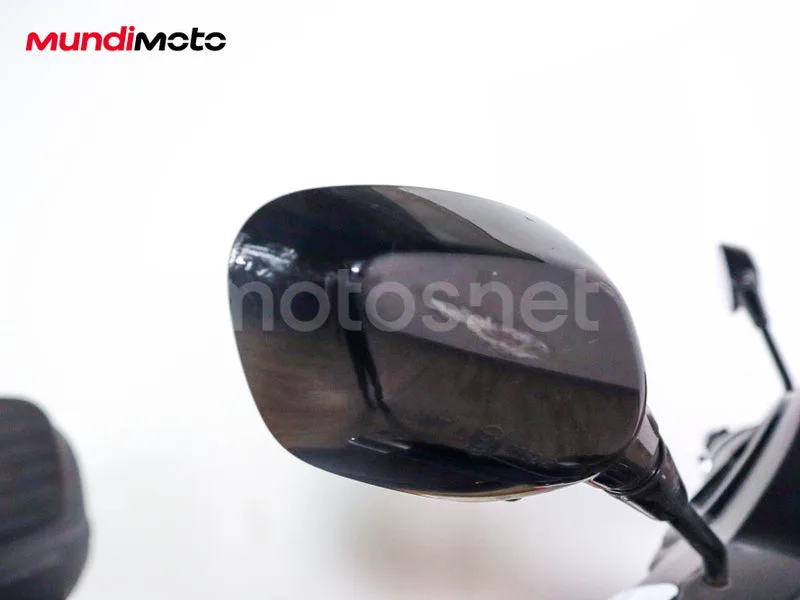 Vespa GTS 300 - Vista 29