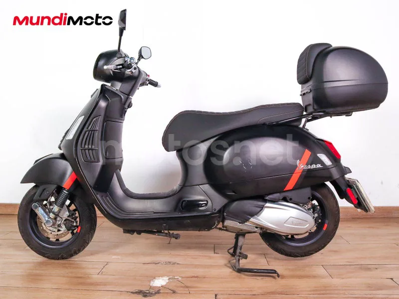 Vespa GTS 300 - Vista 6
