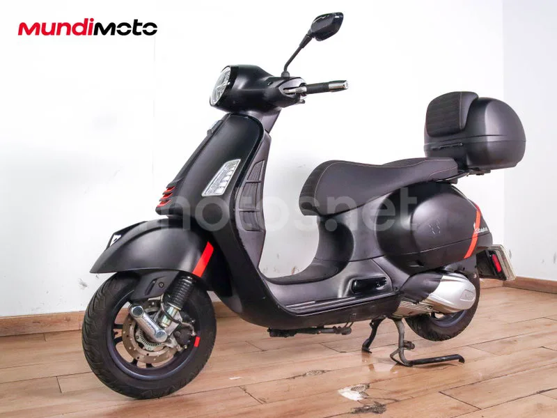 Vespa GTS 300 - Vista 7