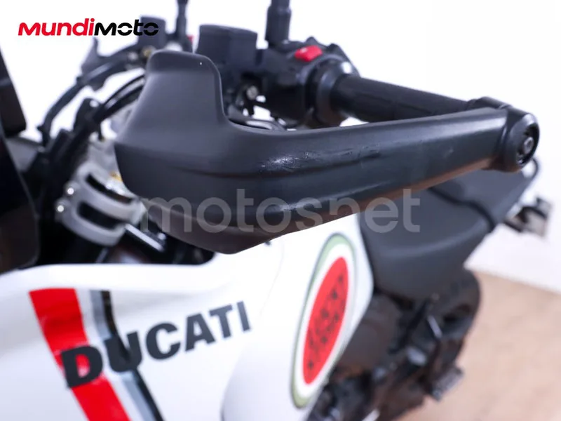 Ducati DesertX - Vista 15