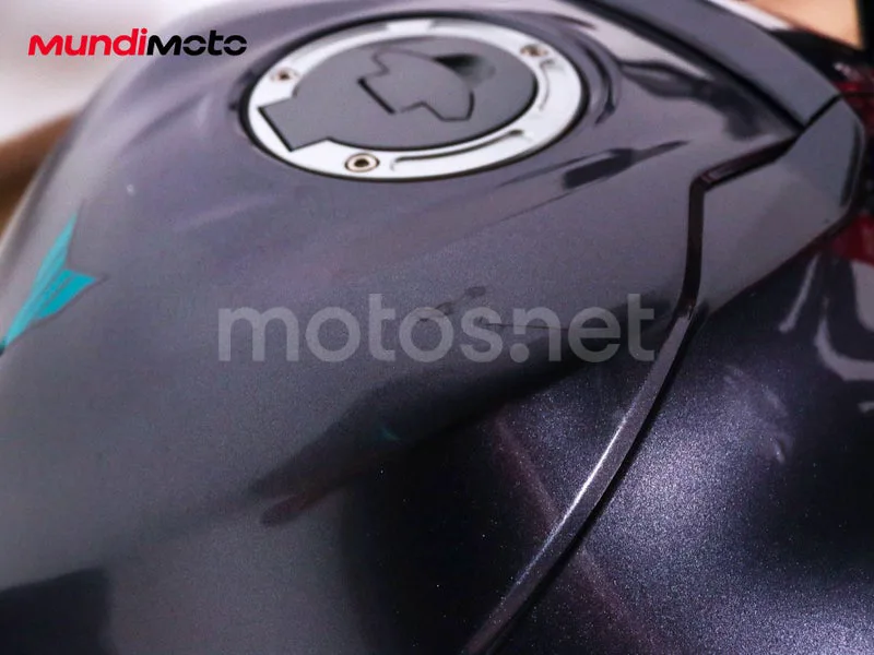Yamaha MT-03 - Vista 15