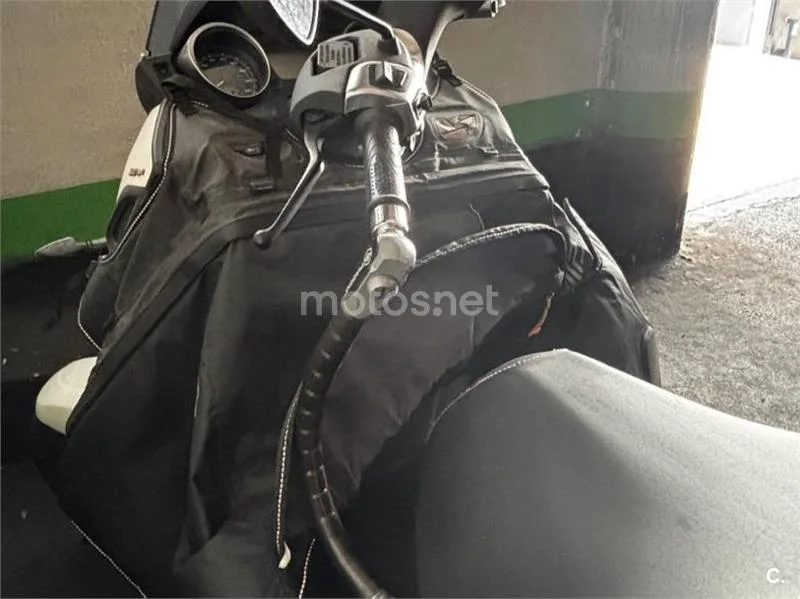 Piaggio MP3 - Vista 11