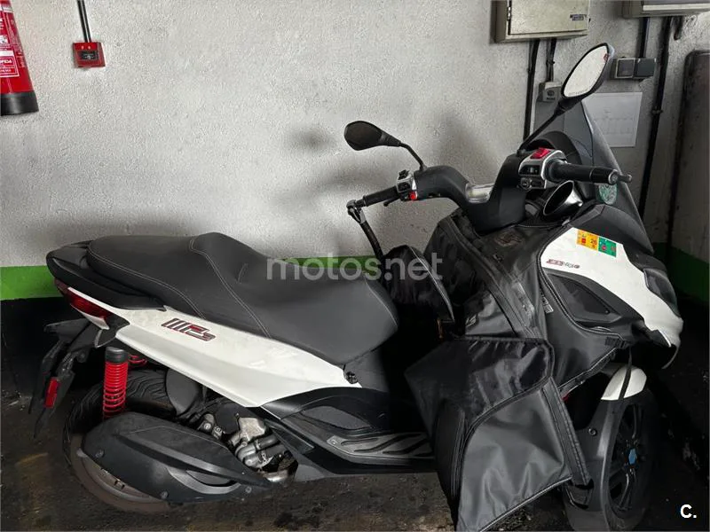 Piaggio MP3 - Vista 3