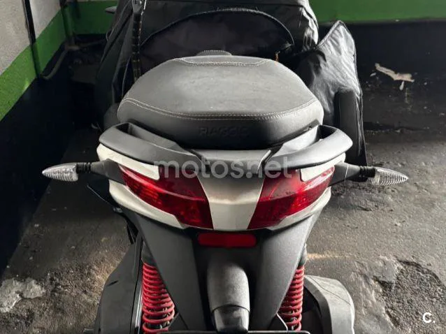 Piaggio MP3 - Vista 5