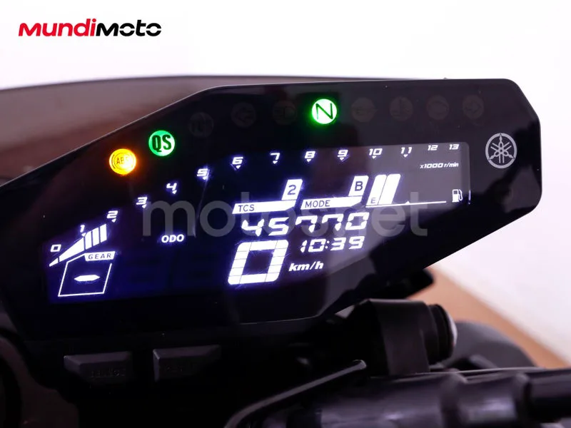Yamaha MT-09 - Vista 12