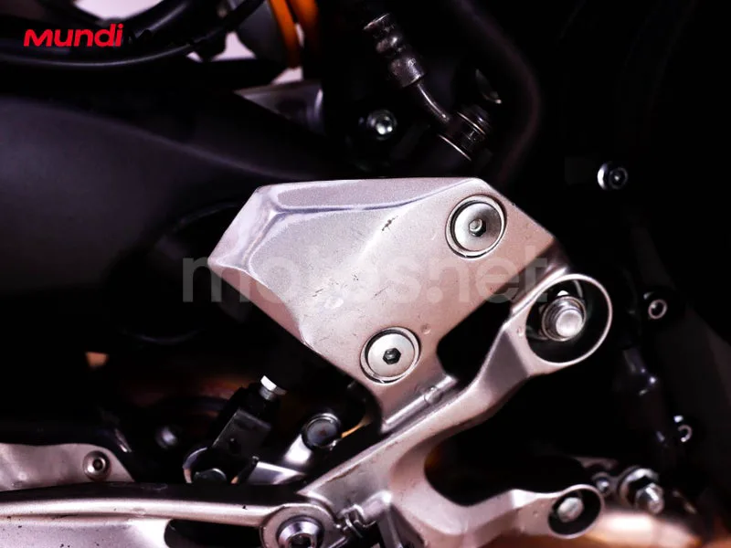 Yamaha MT-09 - Vista 14