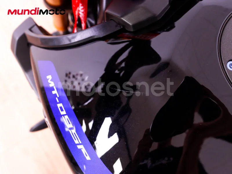 Yamaha MT-09 - Vista 19