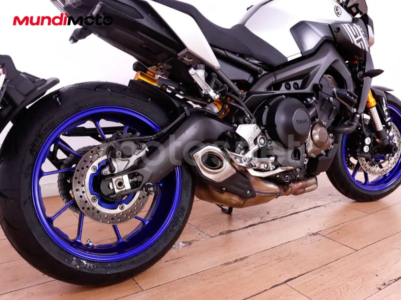 Yamaha MT-09 - Vista 4