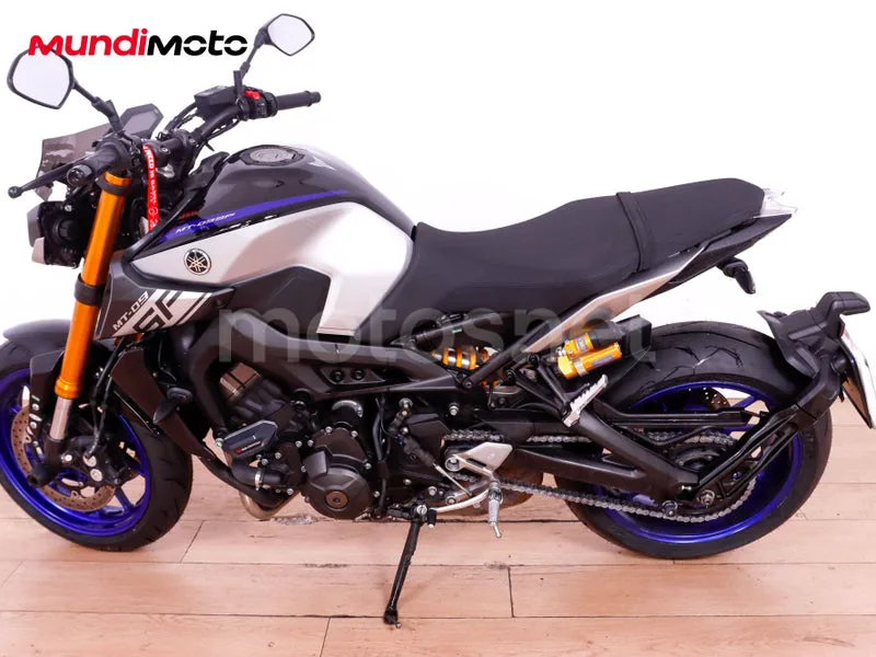 Yamaha MT-09 - Vista 6
