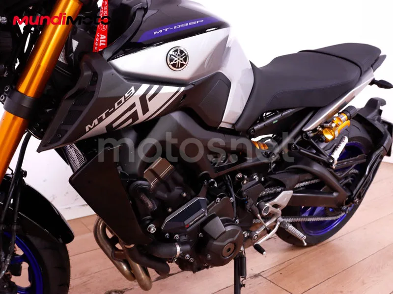 Yamaha MT-09 - Vista 10