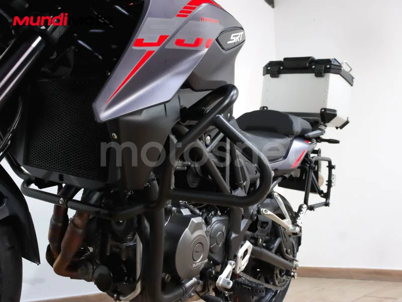 QJ Motor SRT 550 - Vista 10