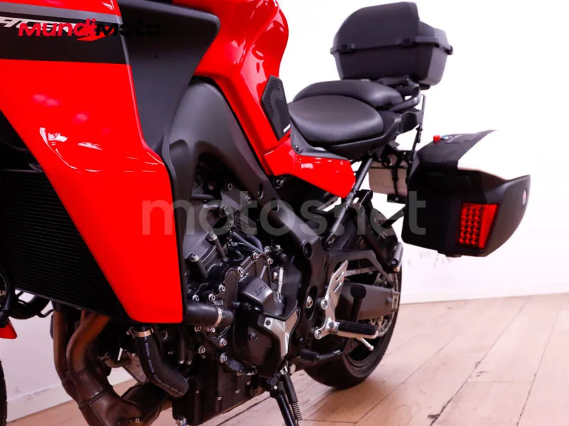 Yamaha Tracer 9 - Vista 10