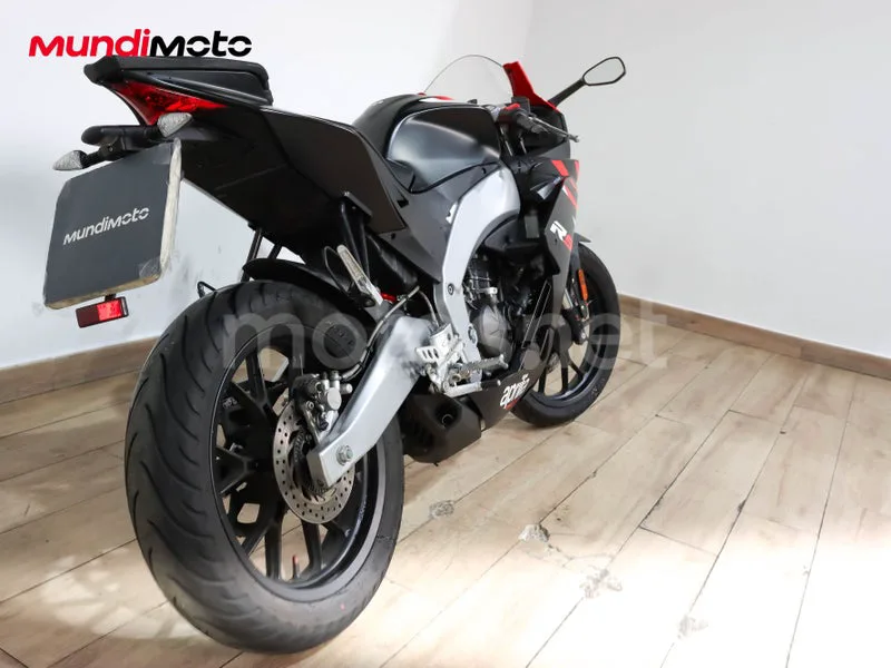 Aprilia RS 125 - Vista 3