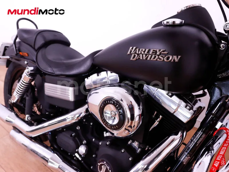 Harley-Davidson Dyna Street Bob - Vista 17