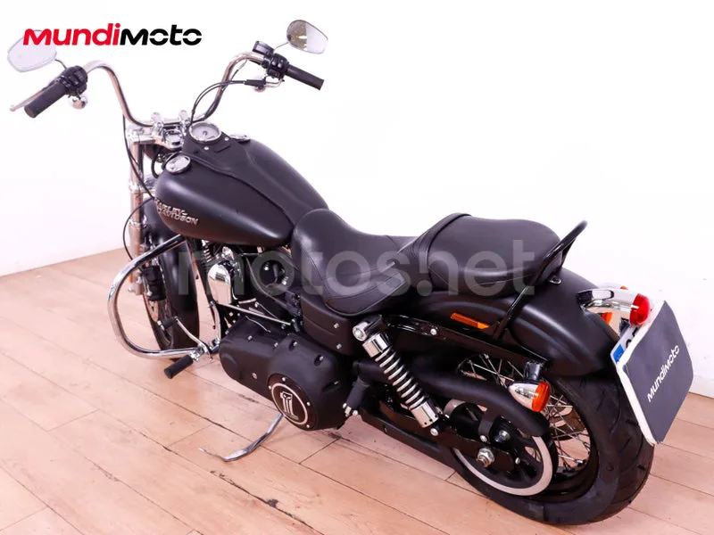Harley-Davidson Dyna Street Bob - Vista 8