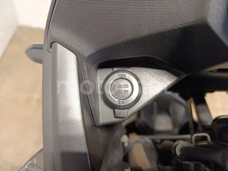 Honda XL750 Transalp - Vista 5