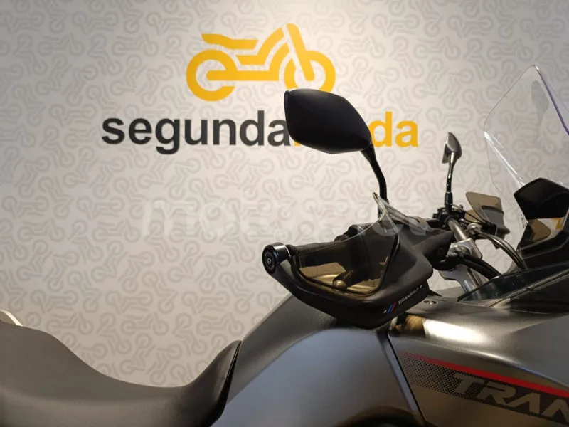 Honda XL750 Transalp - Vista 6