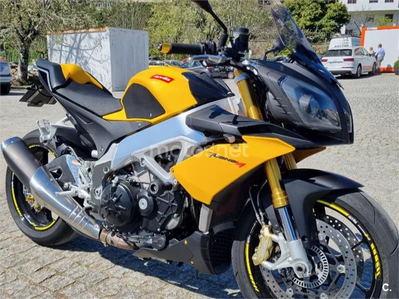 Aprilia Tuono V4 R APRC - Vista 4
