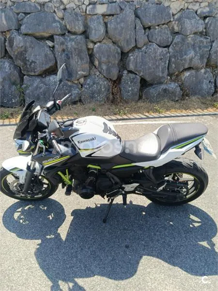 Kawasaki Z650 - Vista 6