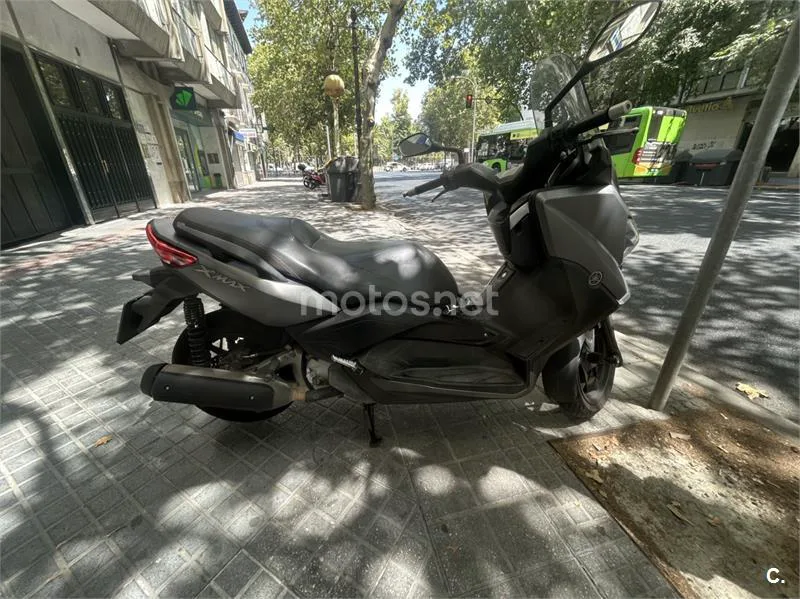 Yamaha XMAX 250 - Vista 4
