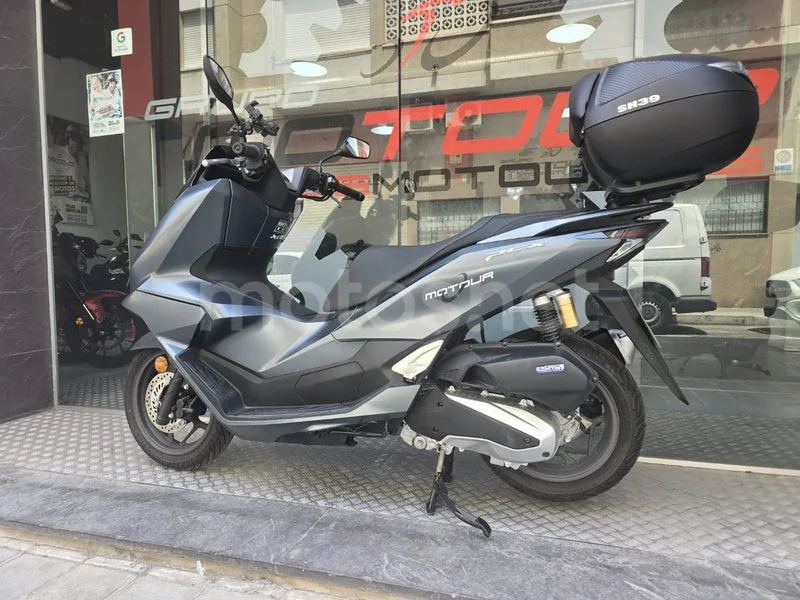 Honda PCX125 - Vista 5