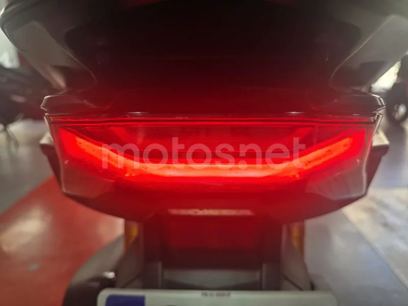 Honda PCX125 - Vista 8