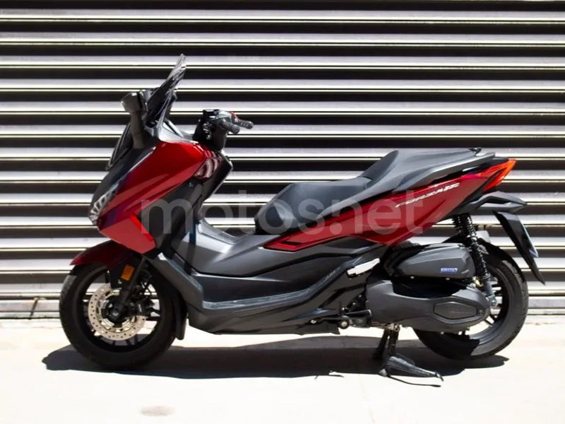 Honda Forza 350 - Vista 16