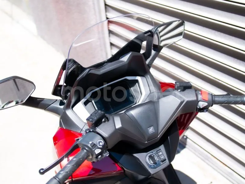 Honda Forza 350 - Vista 22