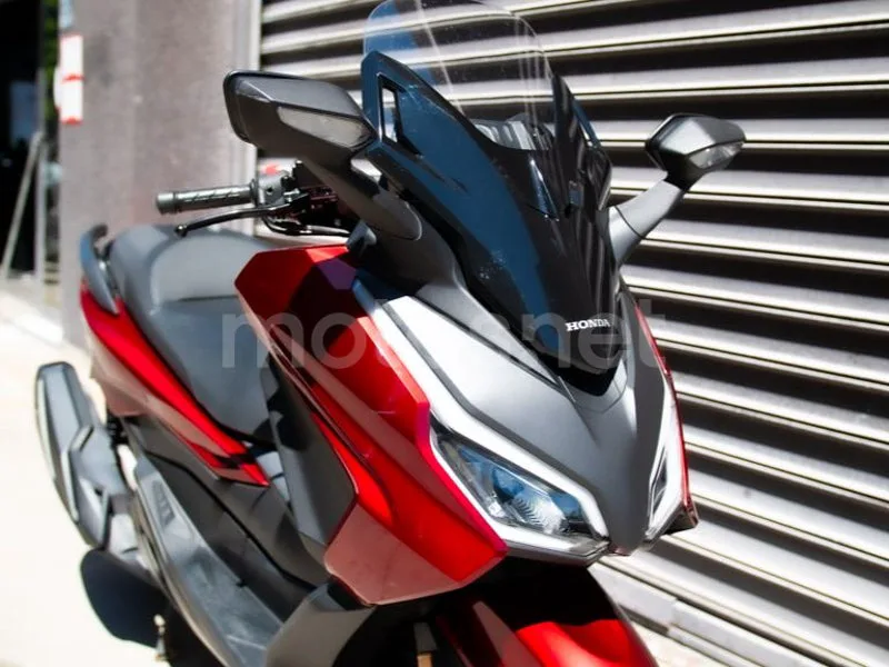 Honda Forza 350 - Vista 5