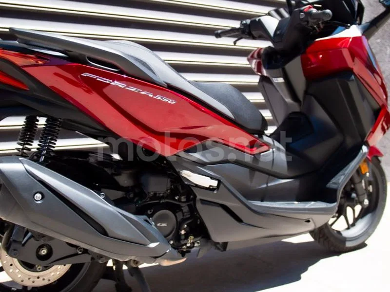 Honda Forza 350 - Vista 8