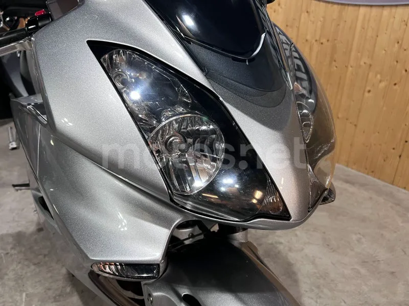 Honda VFR800F - Vista 13