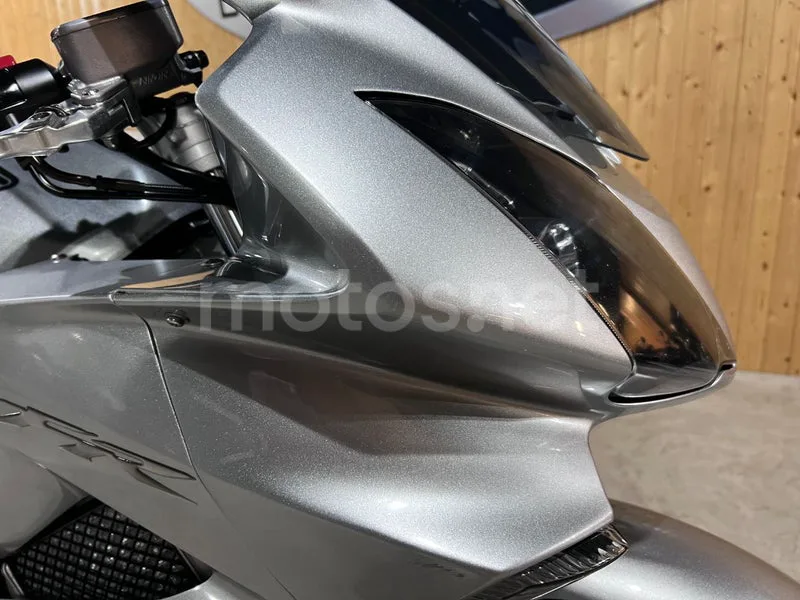 Honda VFR800F - Vista 18