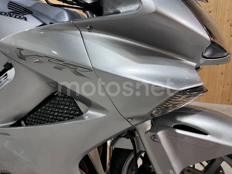 Honda VFR800F - Vista 19