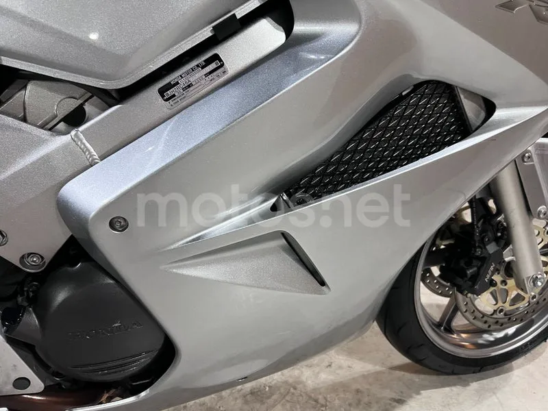 Honda VFR800F - Vista 23