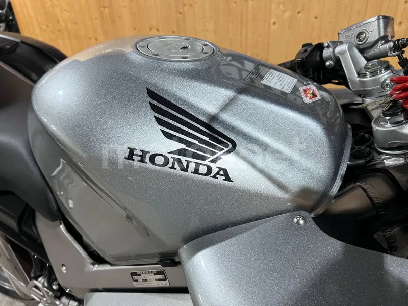 Honda VFR800F - Vista 27