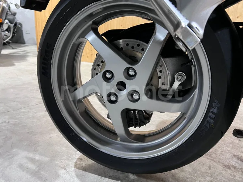 Honda VFR800F - Vista 34