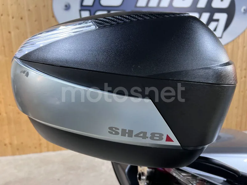 Honda VFR800F - Vista 41