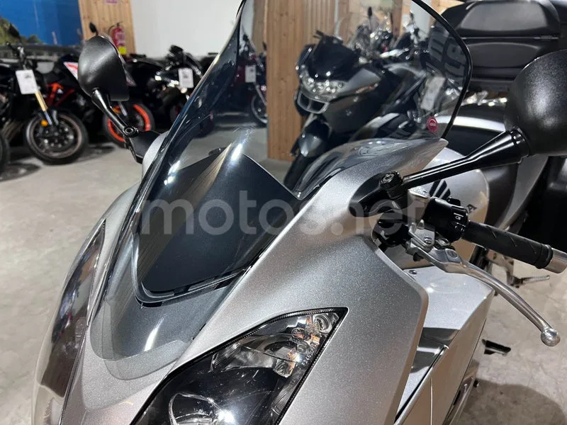 Honda VFR800F - Vista 45
