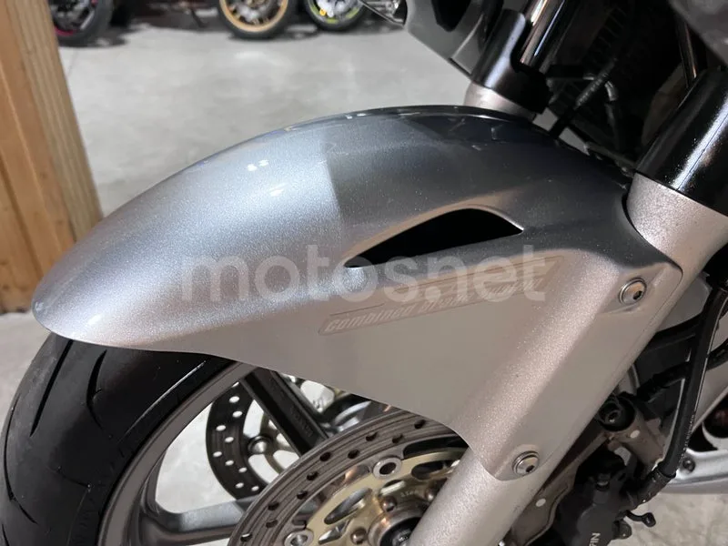 Honda VFR800F - Vista 47