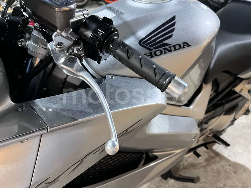 Honda VFR800F - Vista 55