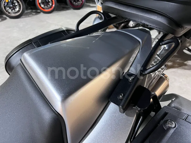 Honda VFR800F - Vista 64
