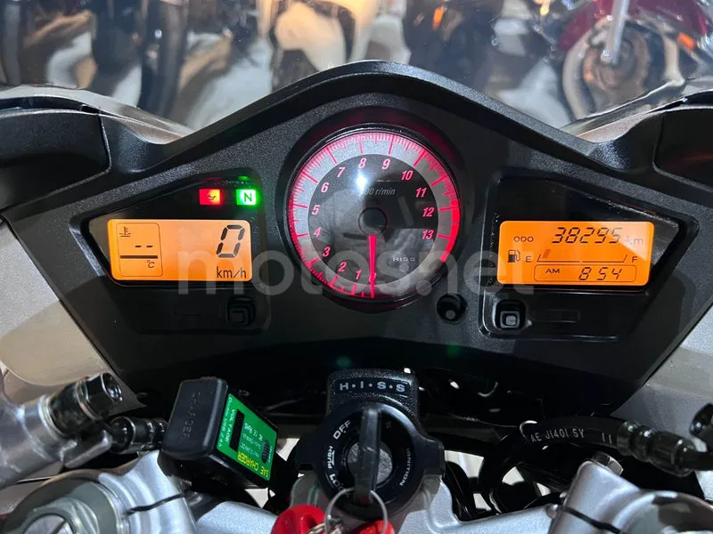 Honda VFR800F - Vista 79
