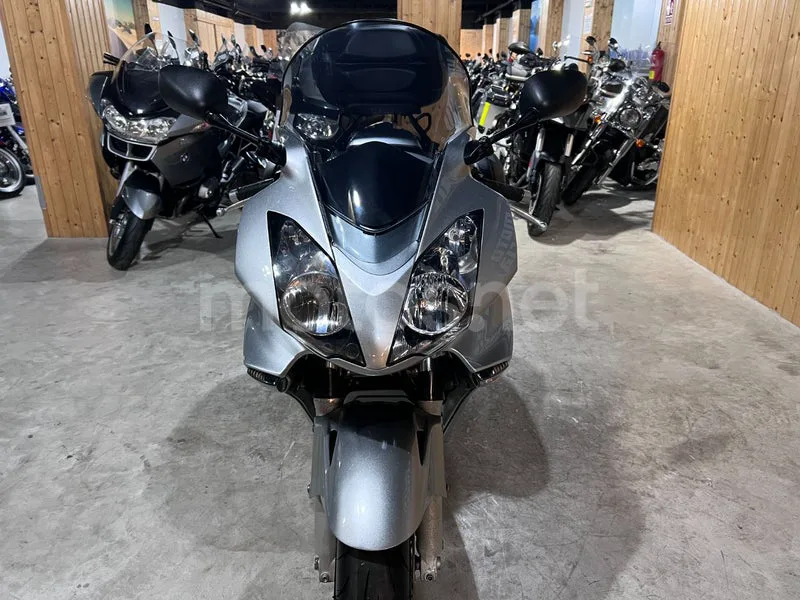 Honda VFR800F - Vista 9