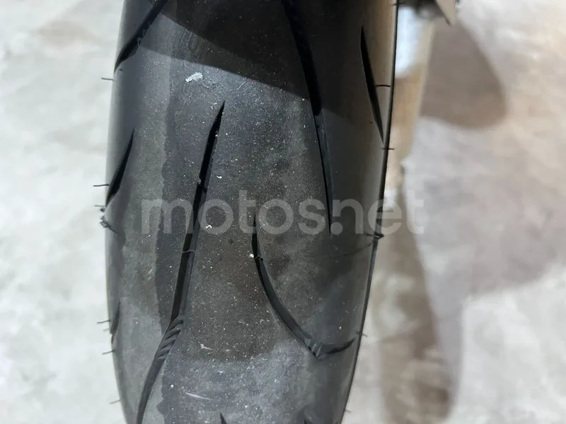 Honda VFR800F - Vista 10
