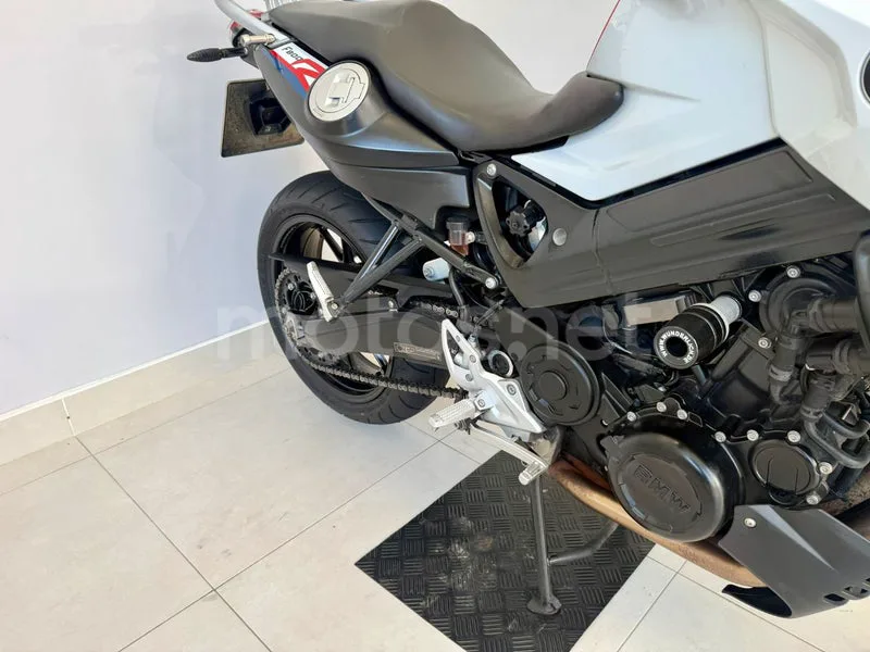 BMW F 800 R - Vista 7