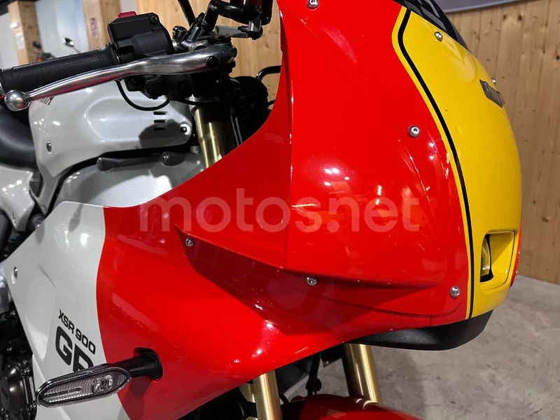 Yamaha XSR900 GP - Vista 17