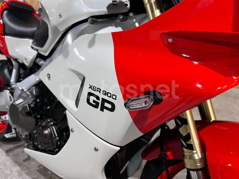 Yamaha XSR900 GP - Vista 18