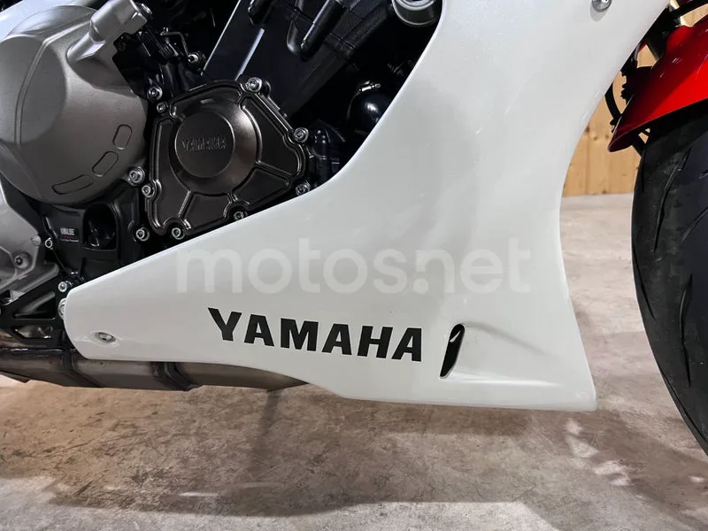 Yamaha XSR900 GP - Vista 23