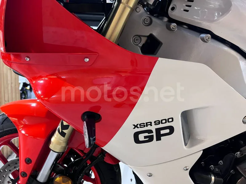 Yamaha XSR900 GP - Vista 46